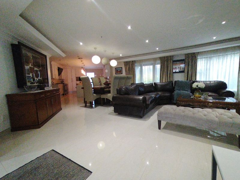 Stylish and spacious gem! - Photo 6