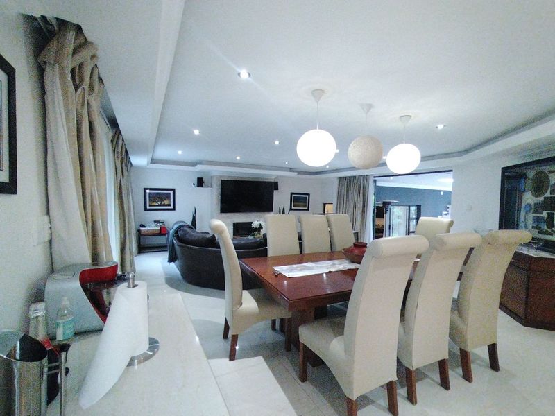 Stylish and spacious gem! - Photo 9