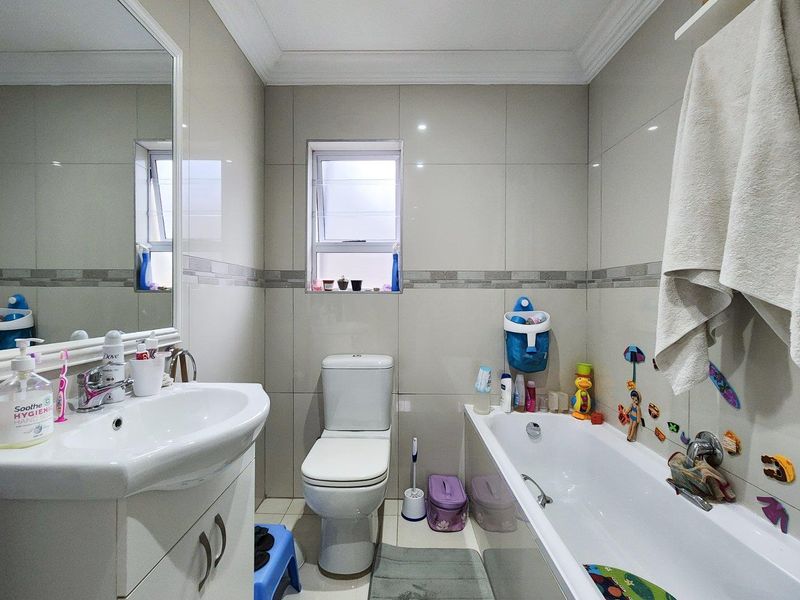 Gonubie – Ideal Opportunity for First-Time Buyers in a Secure, Access-Controlled Estate! - Photo 9