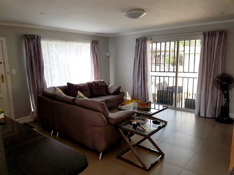 Three Bedroom house with additional separate flat for sale - Photo 7