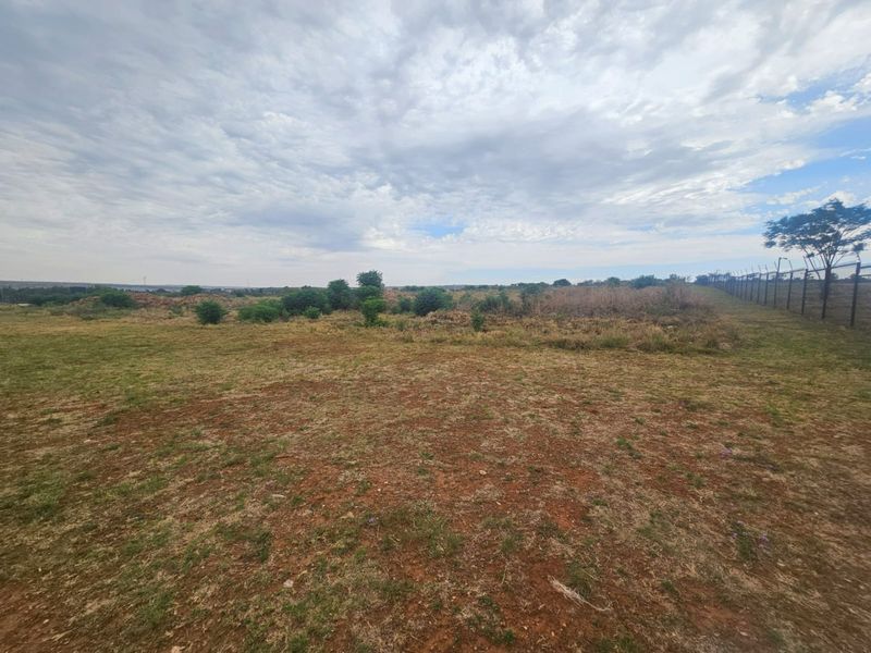 Vacant Land for Sale in West Hills Business Estate - Photo 7