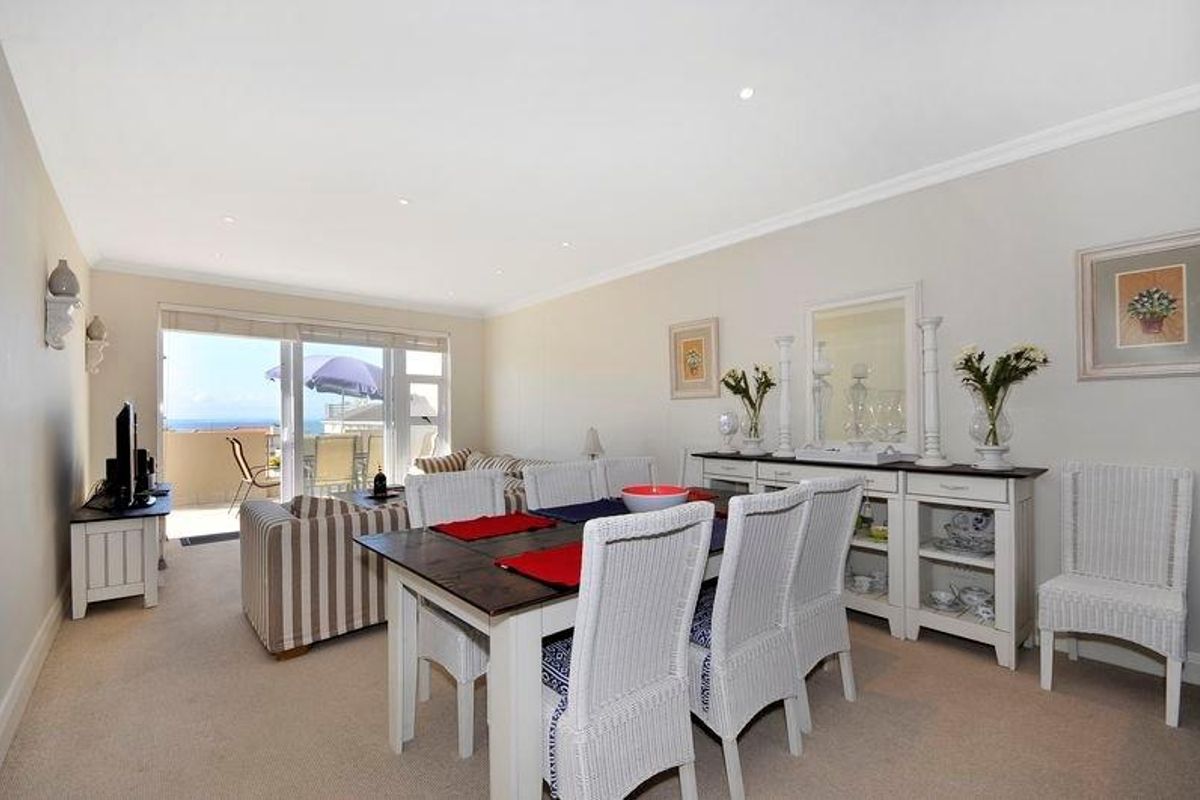 Secure Apartment with Harbour Views in Humewood . Port Elizabeth  - Photo 5