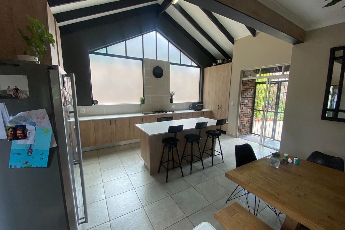 Modern 4 Bedroom Home in a Peaceful Cul-de-Sac – Magalieskruin - Photo 3