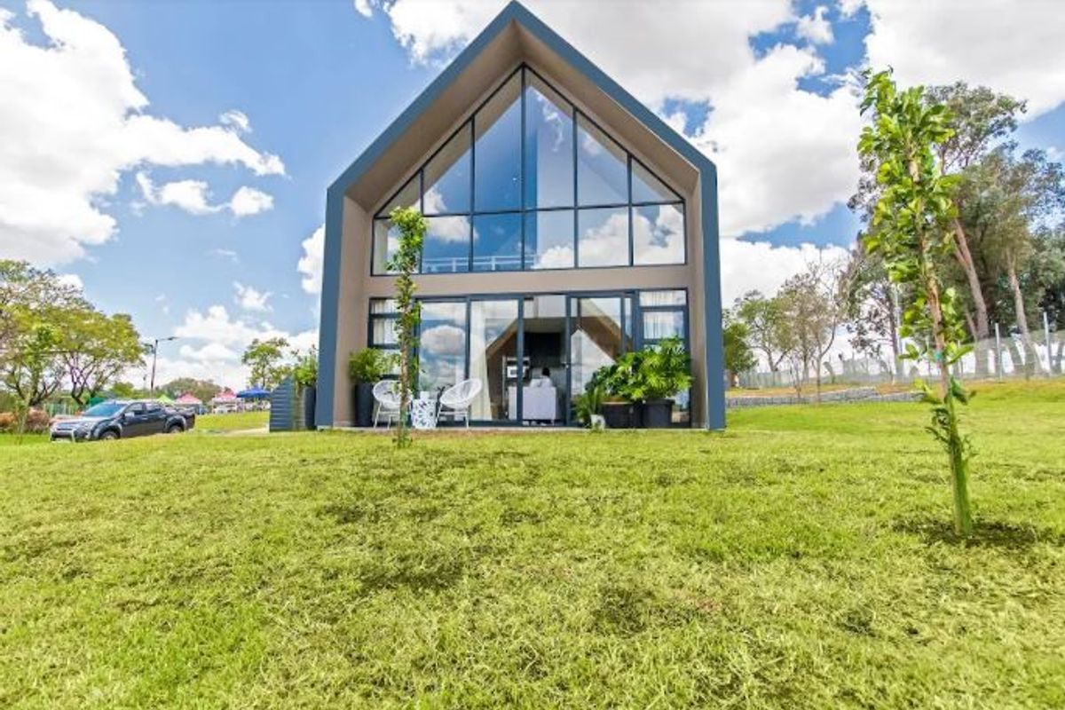 A Home That Speaks of Elegance and Prestige – 4 Bedrooms, 3 Bathrooms on a 430 sqm Stand, with all the extras your heart could dream of in an Eco Estate. - Photo 4
