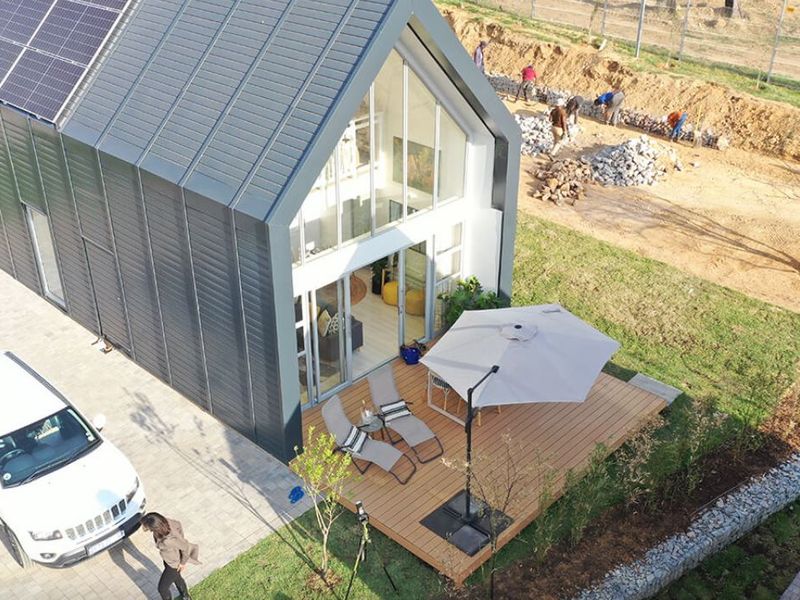 A Home That Speaks of Elegance and Prestige – 4 Bedrooms, 3 Bathrooms on a 430 sqm Stand, with all the extras your heart could dream of in an Eco Estate. - Photo 8