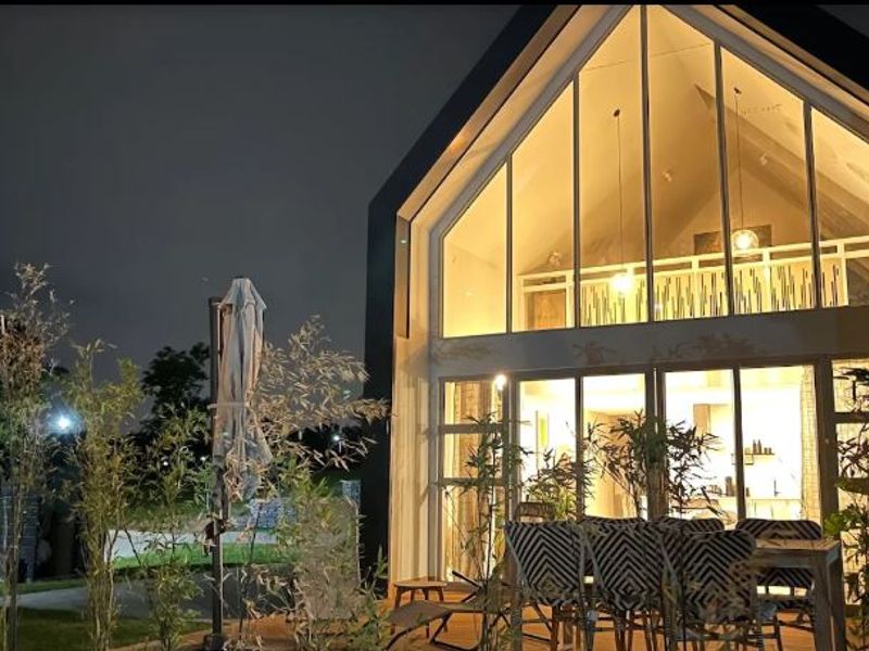 A Home That Speaks of Elegance and Prestige – 4 Bedrooms, 3 Bathrooms on a 430 sqm Stand, with all the extras your heart could dream of in an Eco Estate. - Photo 2