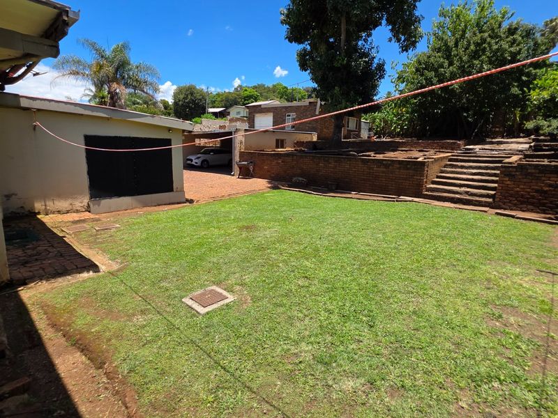 Comfortable Four Bedroom Home with Generous Living Areas - Photo 4