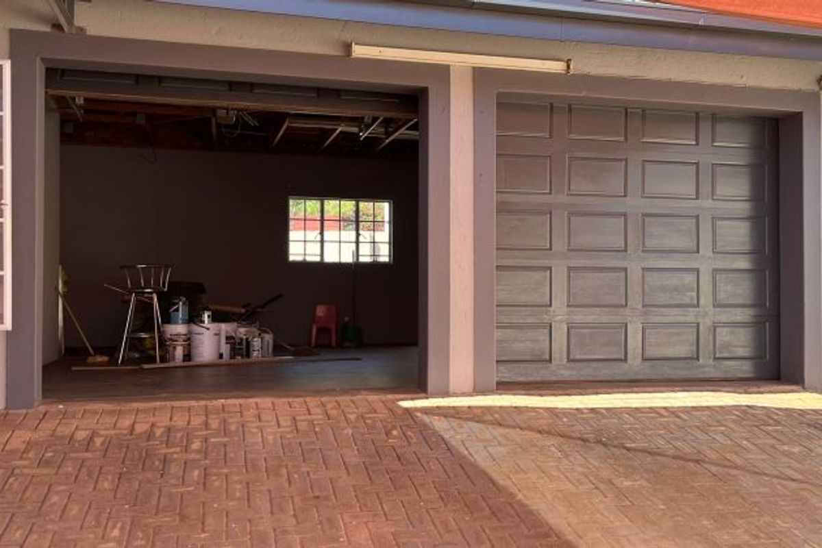 3 bedroom house  Amandasig Ext 23  - Photo 3