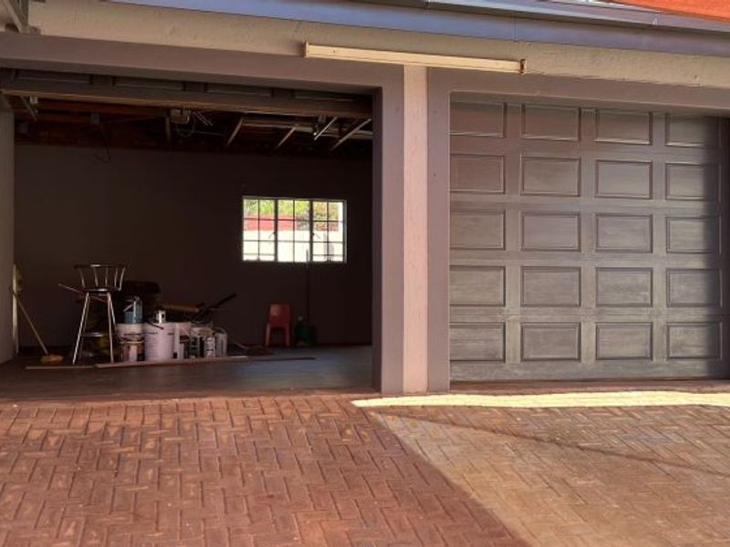 3 bedroom house  Amandasig Ext 23  - Photo 3