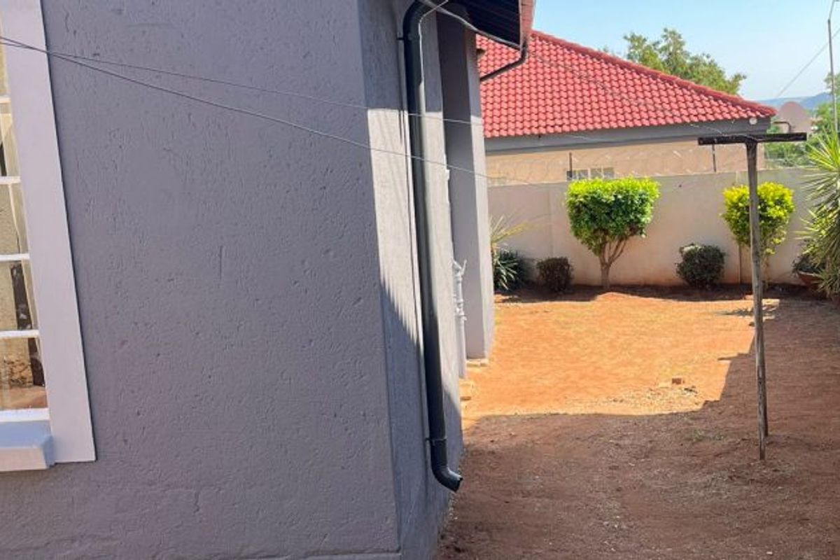 3 bedroom house  Amandasig Ext 23  - Photo 4