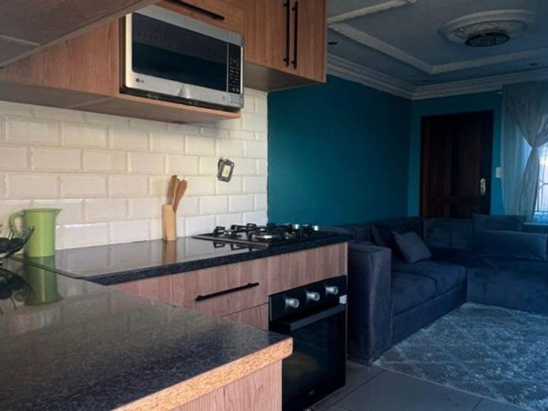 2 bedroom house Soshanguve-UU - Photo 3