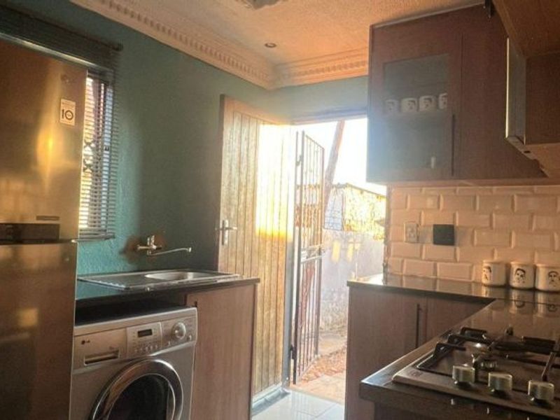 2 bedroom house Soshanguve-UU - Photo 5