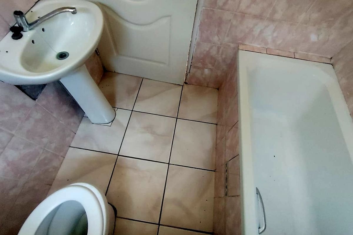 4 bedroom house for sale Mdantsane NU17 - Photo 3