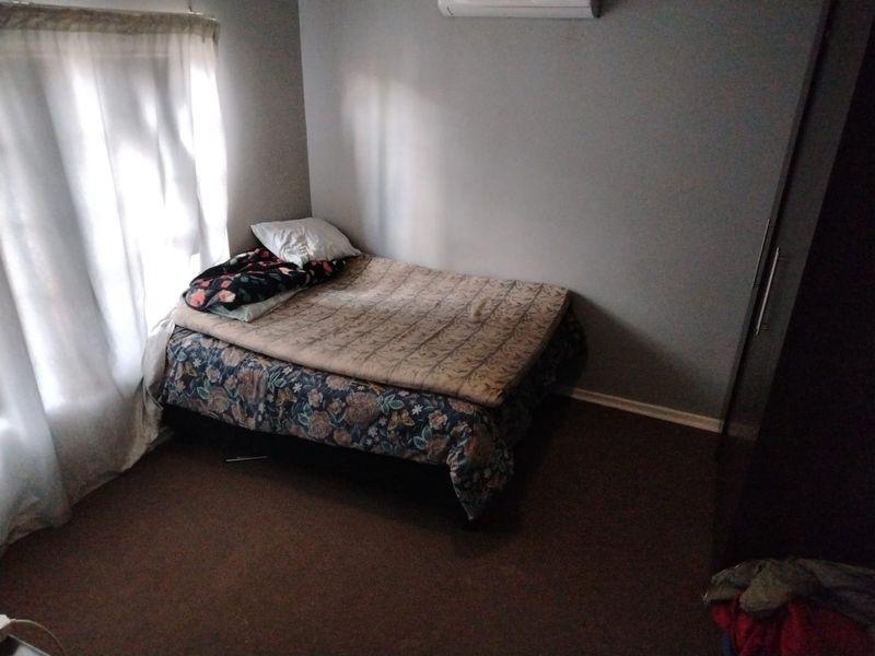 Charming 3-Bedroom Home with Modern Comforts & Entertainer’s Braai Room - Photo 7