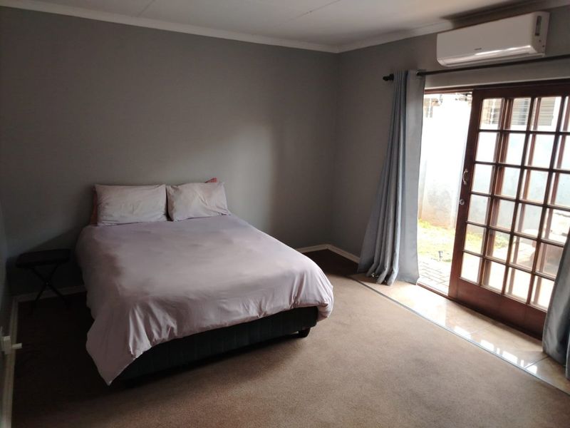 Charming 3-Bedroom Home with Modern Comforts & Entertainer’s Braai Room - Photo 8