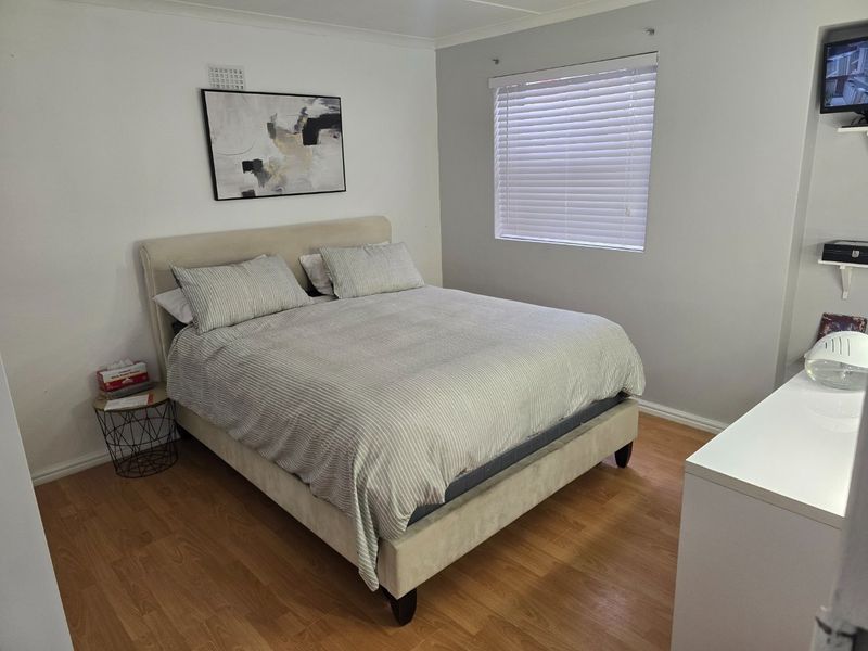 A rare gem , Two stylish Modern homes on one erf. - Photo 6