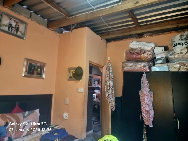 Neat 3-Bedroom Family Home in Quiet Delft Suburban Area... EXCLUSIVE SOLE MANDATE!!!! - Photo 5