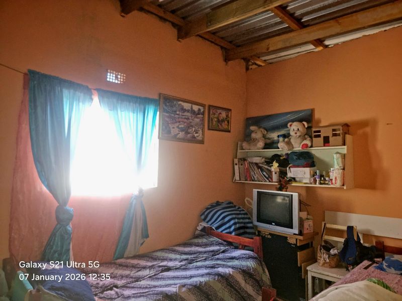 Neat 3-Bedroom Family Home in Quiet Delft Suburban Area... EXCLUSIVE SOLE MANDATE!!!! - Photo 9