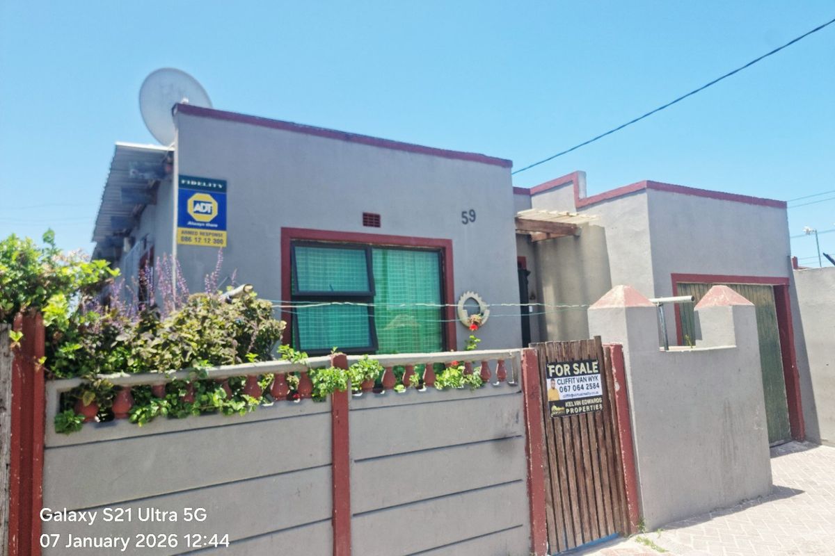 Neat 3-Bedroom Family Home in Quiet Delft Suburban Area... EXCLUSIVE SOLE MANDATE!!!! - Photo 2