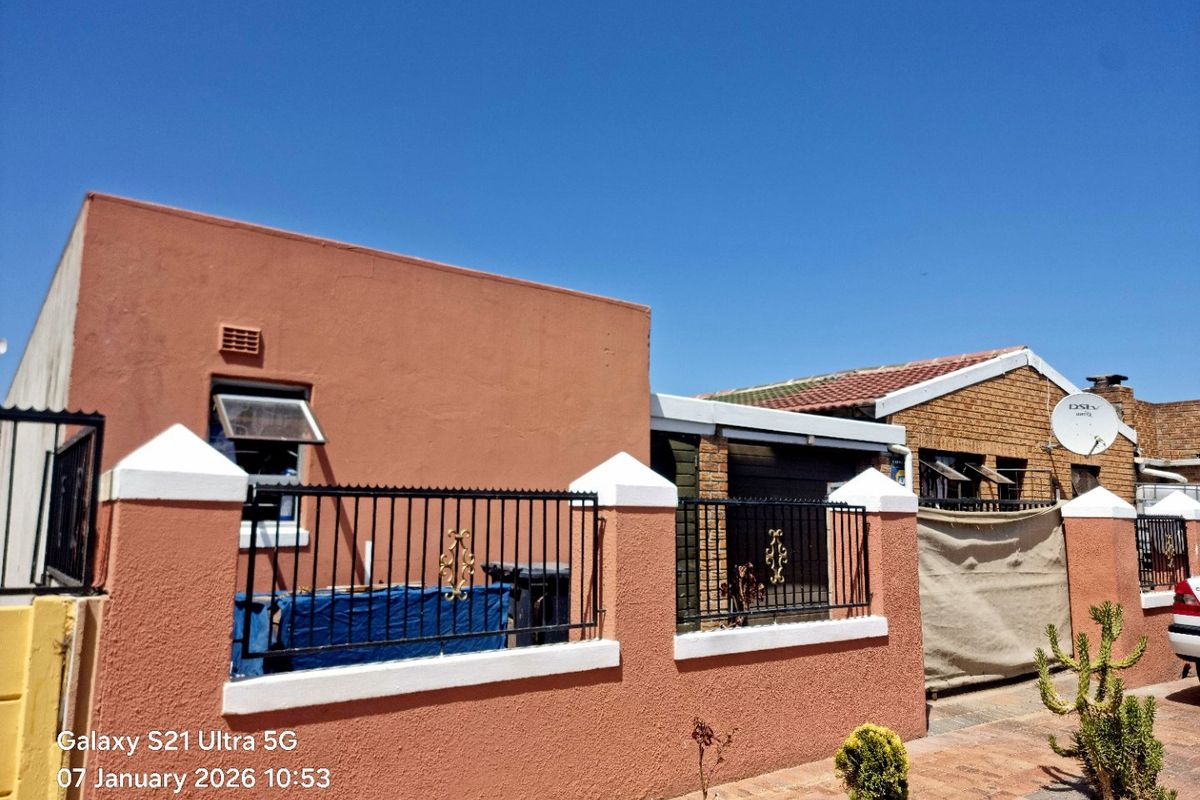 Exclusive Family Home with Income-Generating Granny Flat – Forest Heights... EXCLUSIVE SOLE MANDATE!!!!! - Photo 3