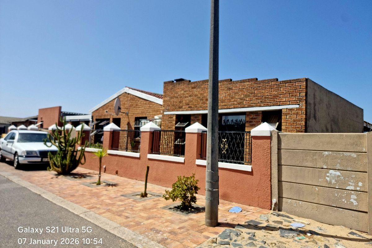 Exclusive Family Home with Income-Generating Granny Flat – Forest Heights... EXCLUSIVE SOLE MANDATE!!!!! - Photo 2