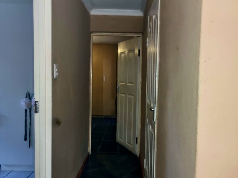 Exclusive Family Home with Income-Generating Granny Flat – Forest Heights... EXCLUSIVE SOLE MANDATE!!!!! - Photo 8