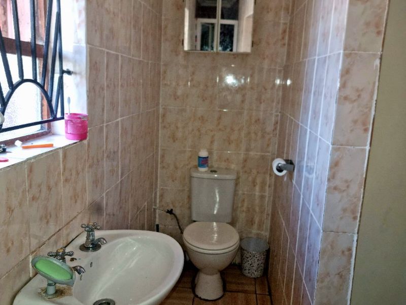 Exclusive Family Home with Income-Generating Granny Flat – Forest Heights... EXCLUSIVE SOLE MANDATE!!!!! - Photo 6