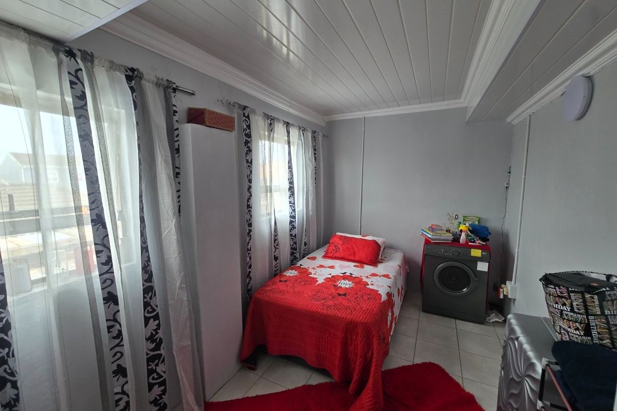 Cozy Two bedroom home - Photo 5