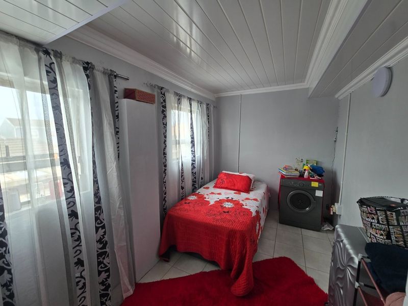 Cozy Two bedroom home - Photo 5