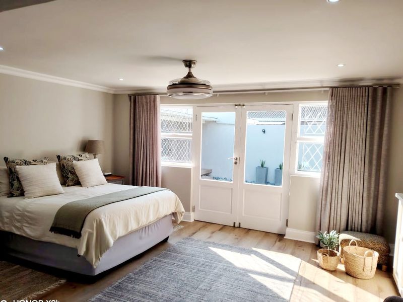 4 Bedroom House For Sale in Nahoon - Photo 7