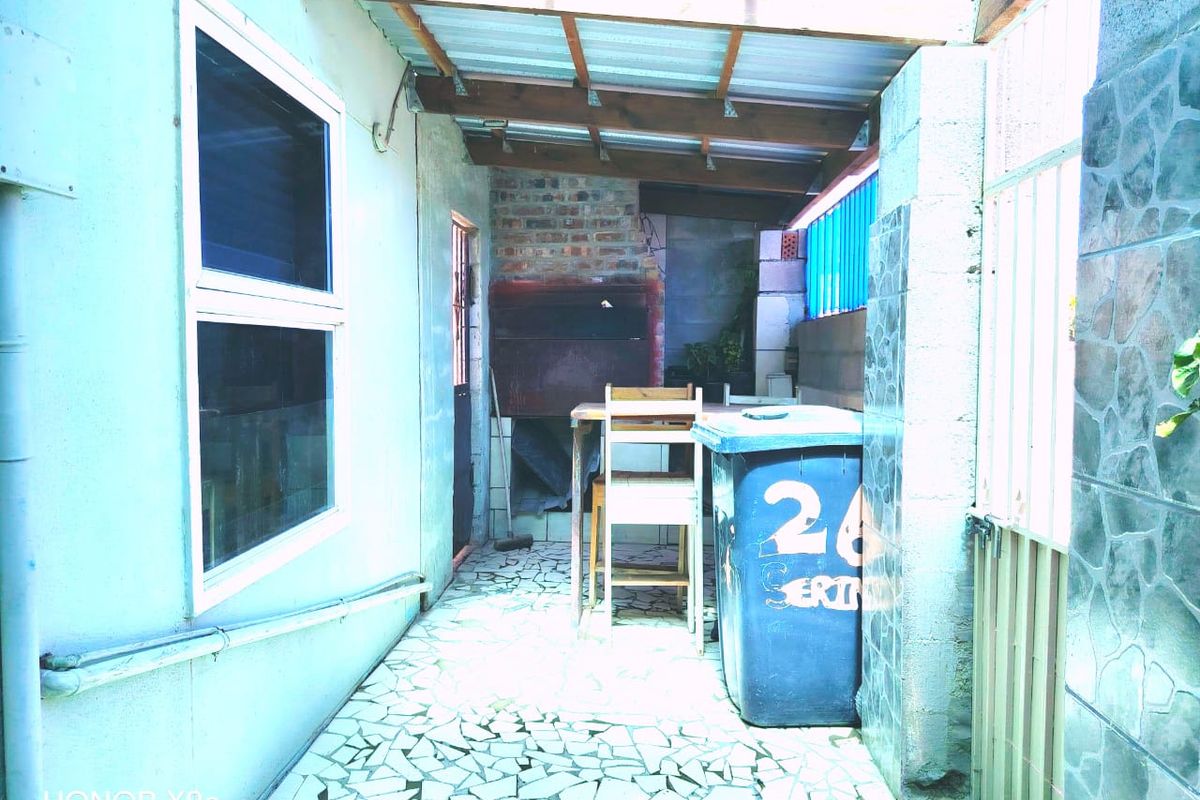 Cozy Two Bedroom Home in Strand’s Sercor Park - Photo 4