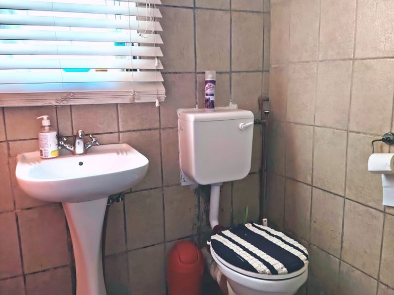 Cozy Two Bedroom Home in Strand’s Sercor Park - Photo 10