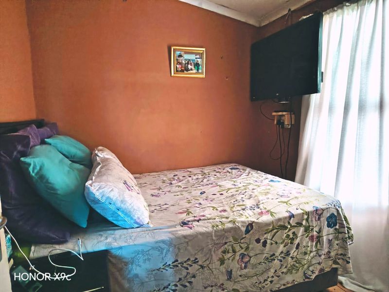 Cozy Two Bedroom Home in Strand’s Sercor Park - Photo 9