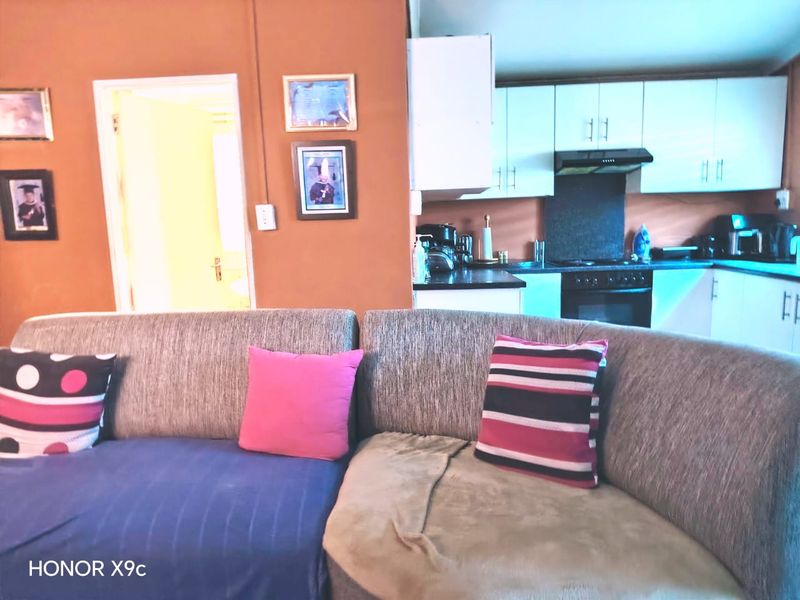 Cozy Two Bedroom Home in Strand’s Sercor Park - Photo 8