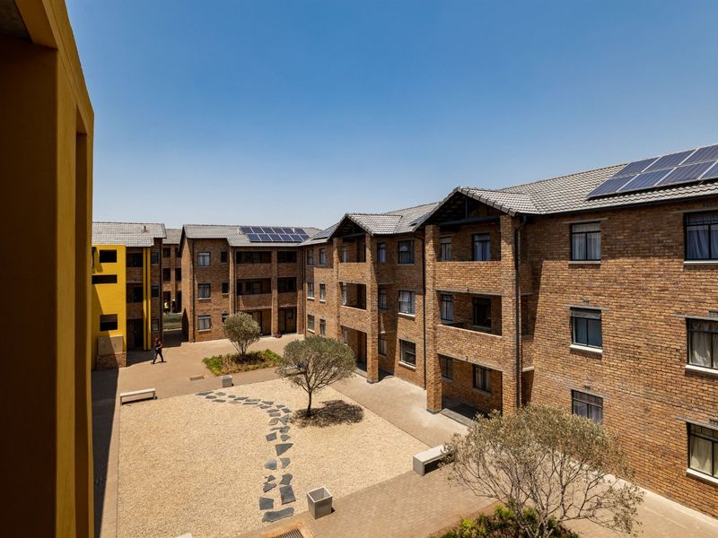 Beautiful 2 bedroomed Apartment for sell in Sky City! - Photo 9