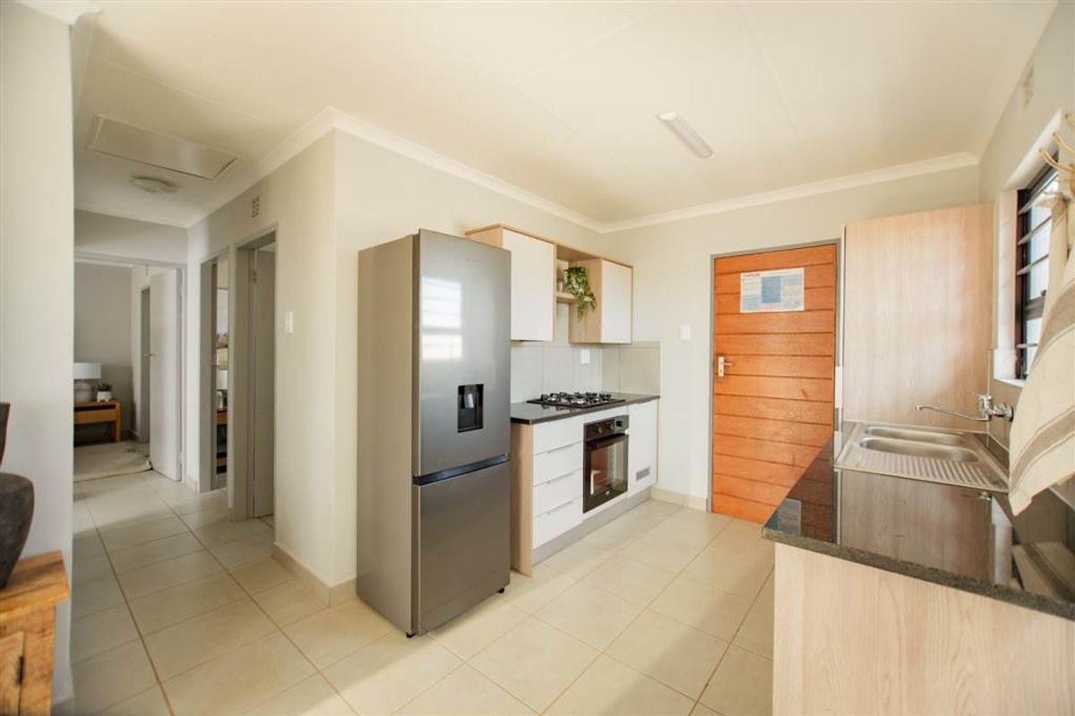 Beautiful 3 bedrooms with 2 bathrooms for sale in Milano Security Estate! - Photo 5