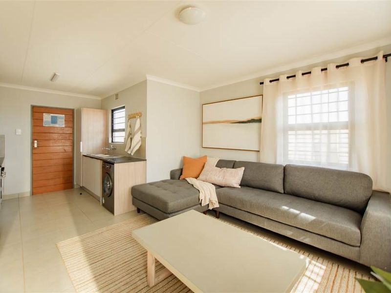 Beautiful 3 bedrooms with 2 bathrooms for sale in Milano Security Estate! - Photo 4