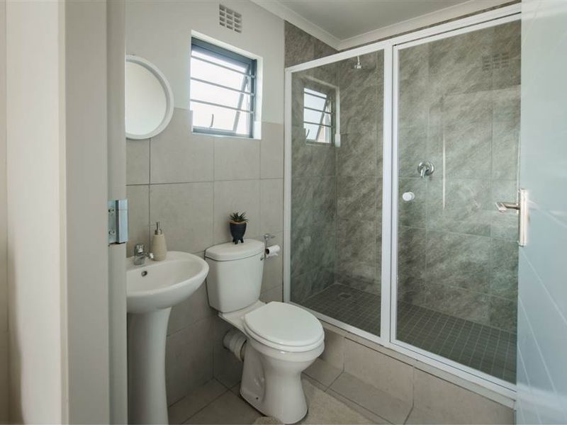 Beautiful 3 bedrooms with 2 bathrooms for sale in Milano Security Estate! - Photo 8