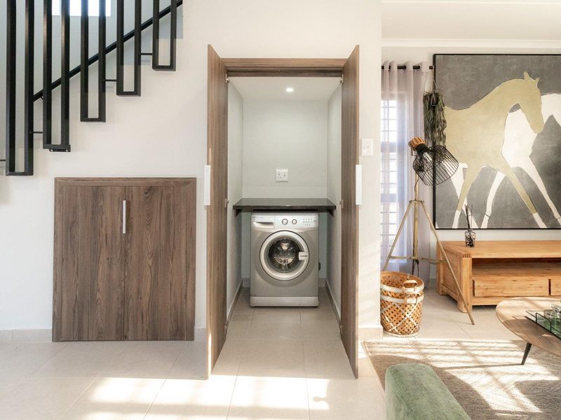 Lovely 4 bedrooms house for sell in Sky City Security Estate! - Photo 9