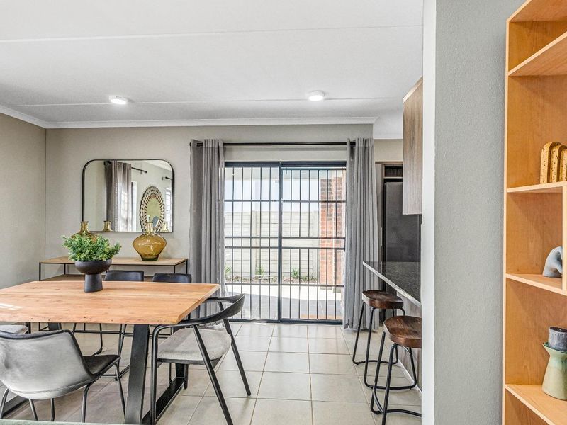 Lovely 4 bedrooms house for sell in Sky City Security Estate! - Photo 7