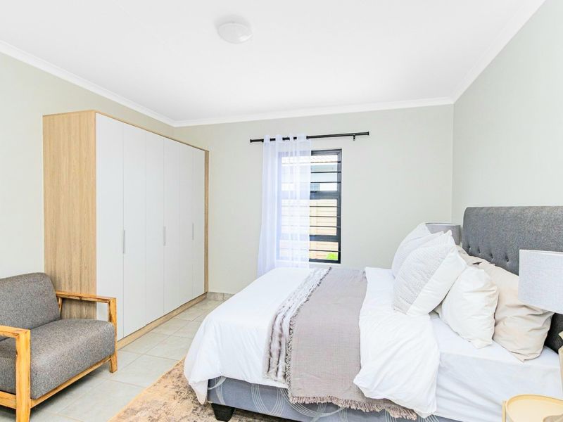 Beautiful 2 bedrooms house for sell in Protea Glen Security Estate! - Photo 4