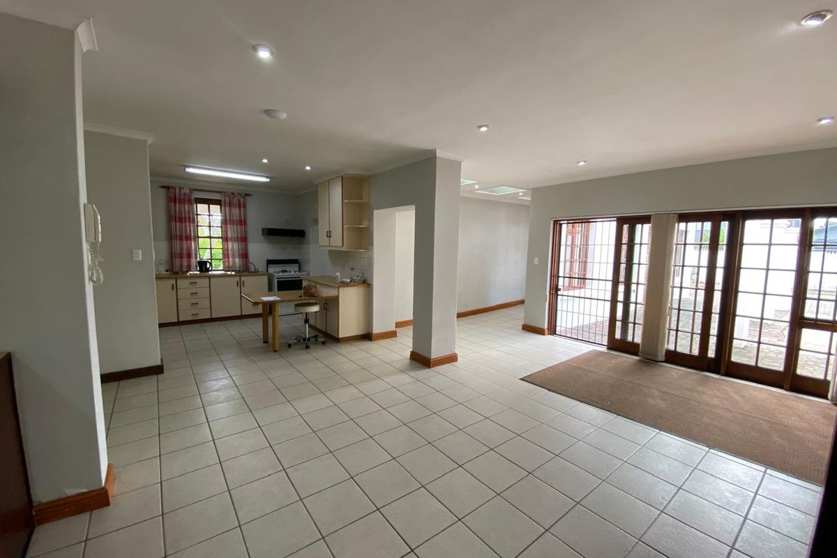 Versatile Medical or Professional Opportunity. - Photo 5