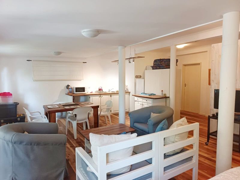 Ideal family home close to the Knysna lagoon with separate flatlet. - Photo 7