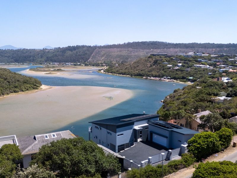 Lagoon-Front Luxury Living in Kingfisher Creek — Panoramic Views, Contemporary Design - Photo 2