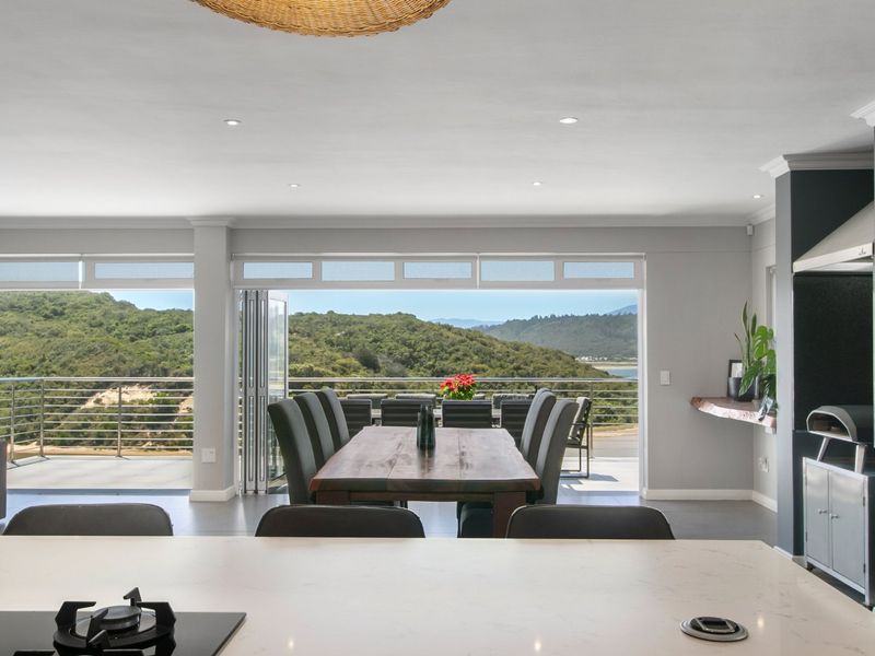 Lagoon-Front Luxury Living in Kingfisher Creek — Panoramic Views, Contemporary Design - Photo 7