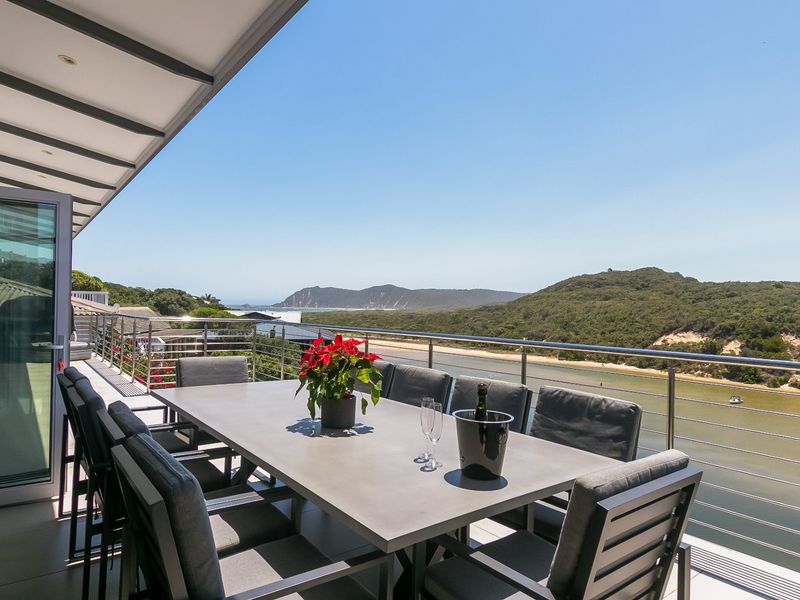 Lagoon-Front Luxury Living in Kingfisher Creek — Panoramic Views, Contemporary Design - Photo 8