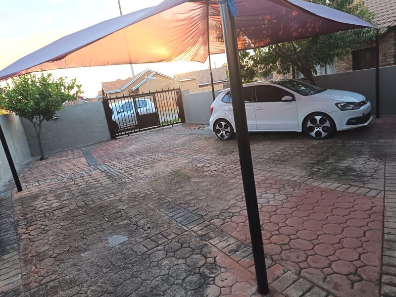 2 bedroom and 1 outside extra room  - Photo 9