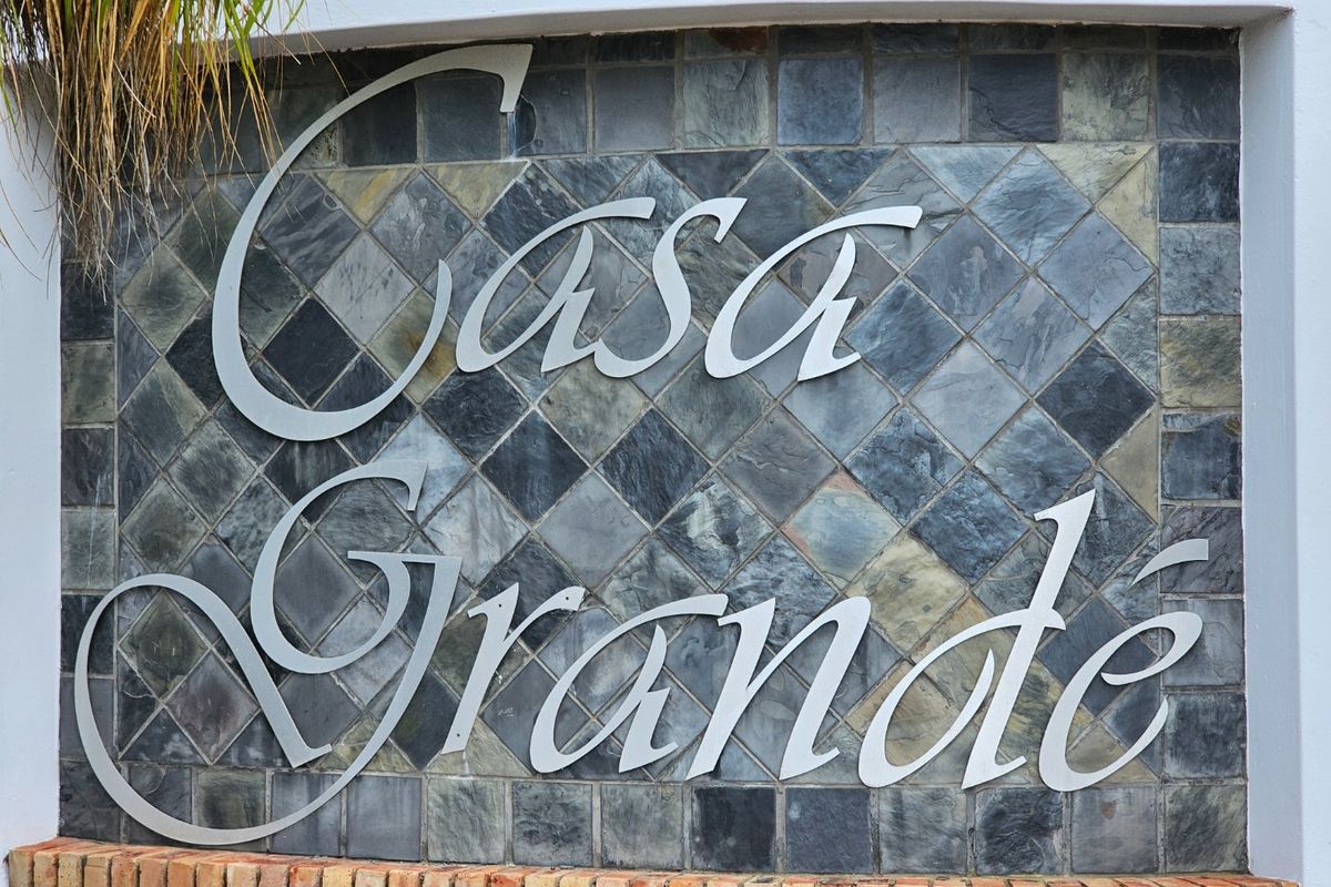 Wake up to calm mornings and coastal air! - Photo 2