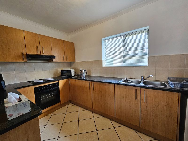 POSITION, POSITION, POSITION – RIGHT POSITION, RIGHT PRICE! - Photo 3