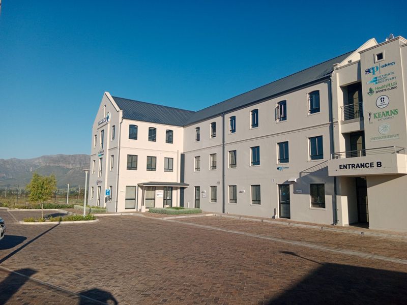 Premium Paarl offices available at Medicentre  - Photo 3